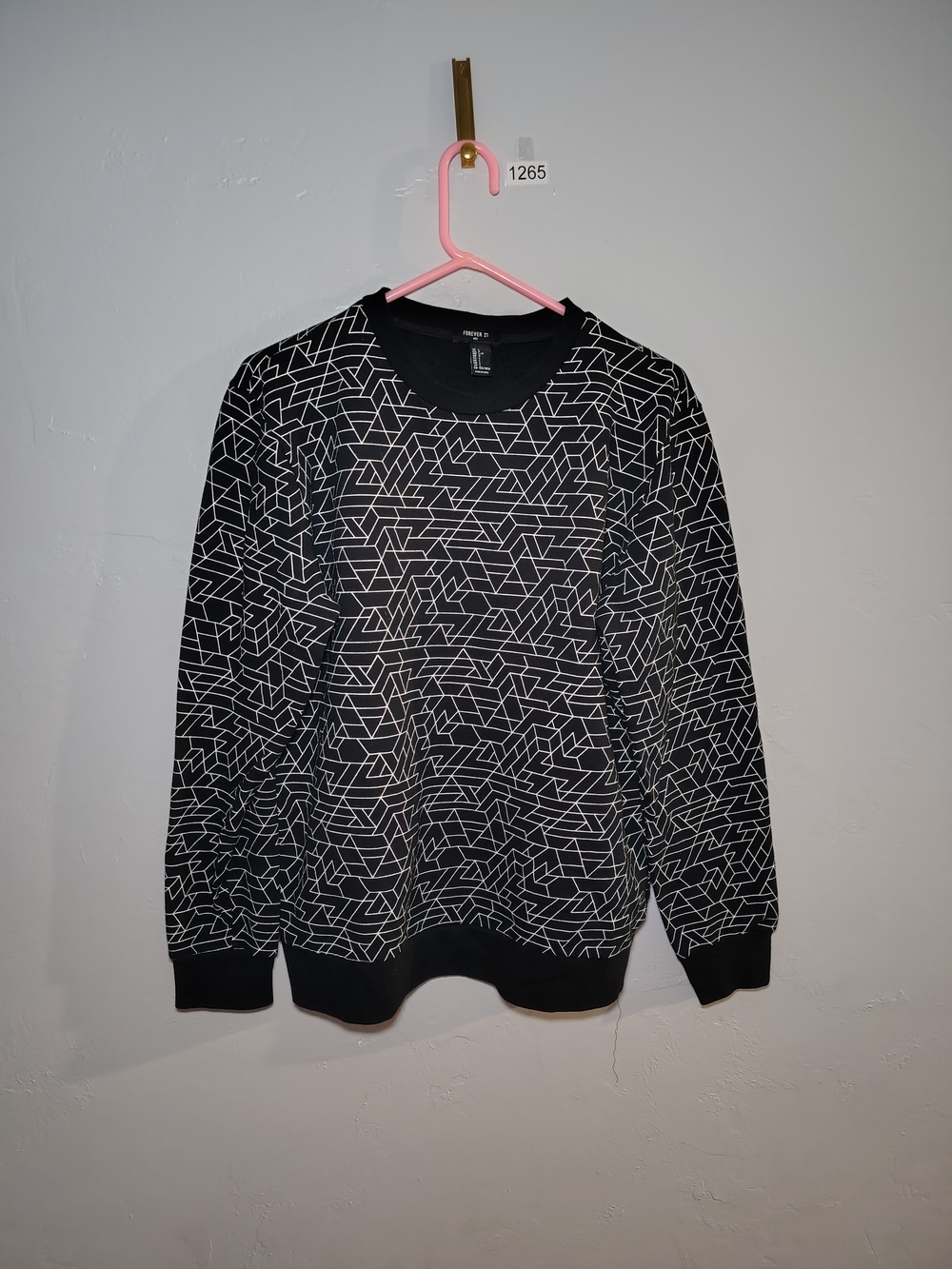 Forever 21 Black Crewneck Sweater with White Geometric Lines